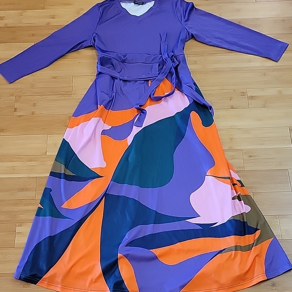 Multicolored midi dress with asymmetrical art and long cuffed sleeves
